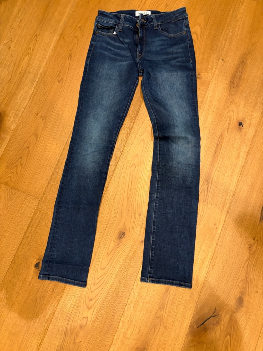 DL1961 Women’s Skinny Jeans in Dark Blue Wash